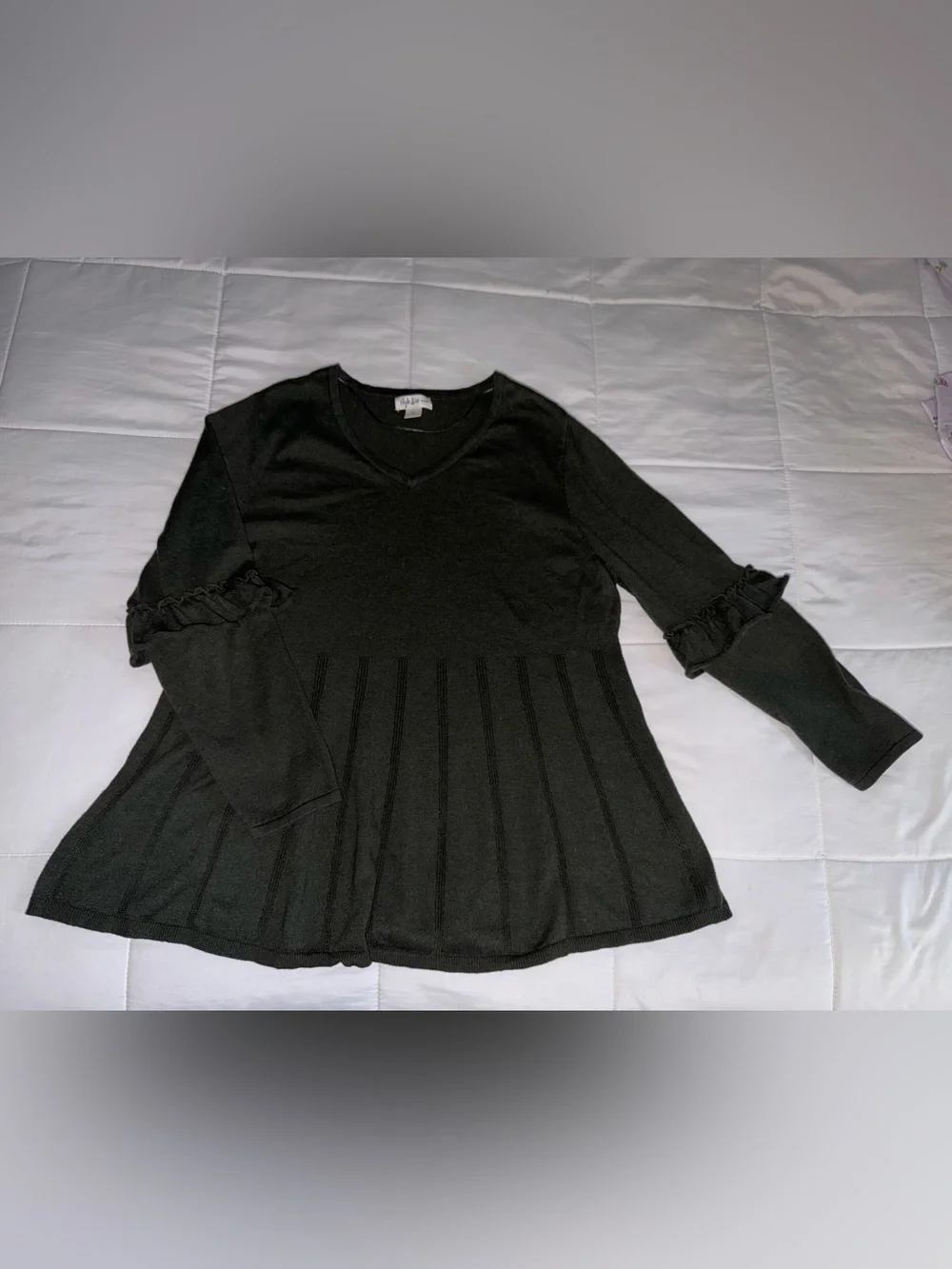 Women’s Green V-Neck Ruffle Sleeve Long-Sleeve Top - 2X